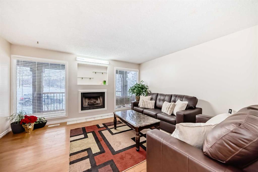 Picture for 562 Strathcona Drive SW