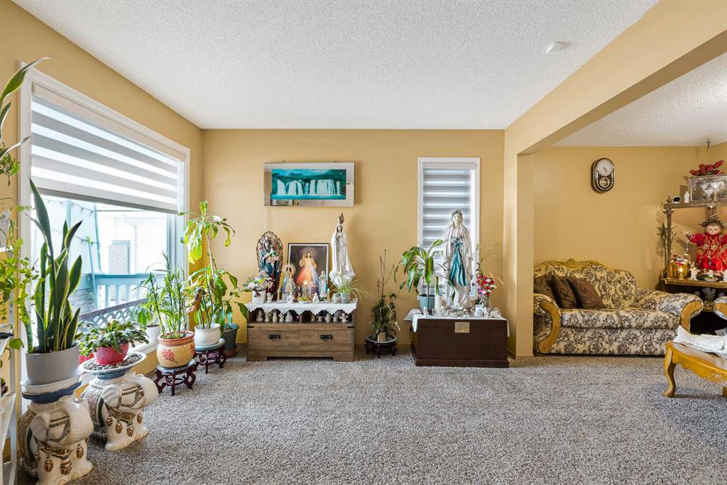 Picture for 332 Harvest Hills Drive NE