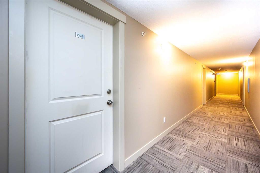 Picture for 8206, 403 Mackenzie Way SW