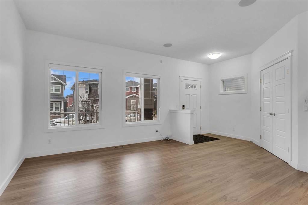 Picture for 9 Redstone Common NE