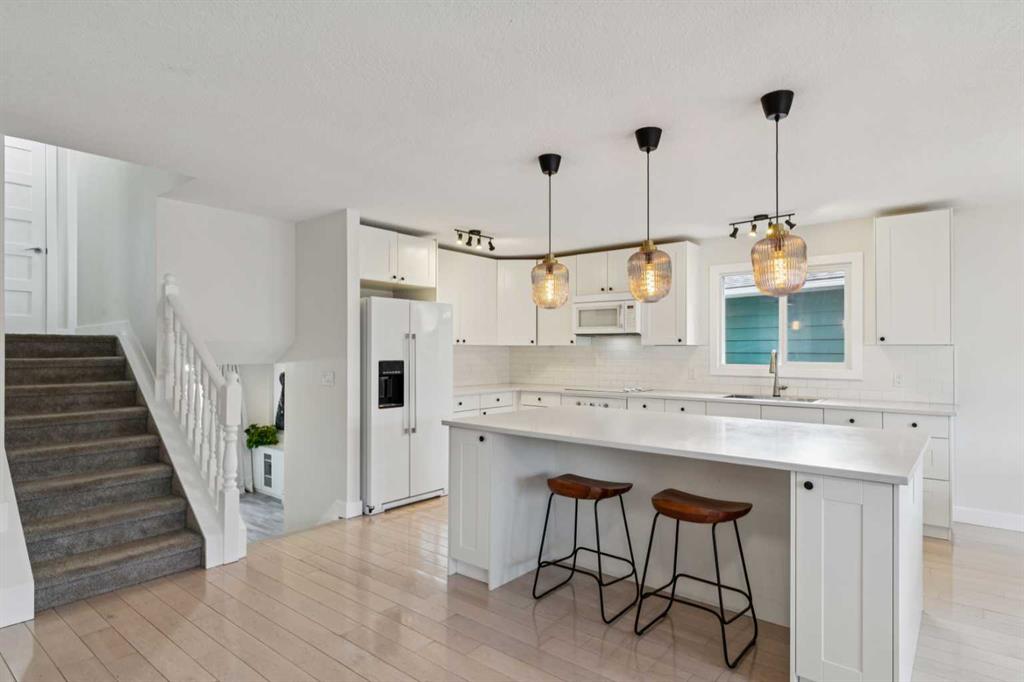 Picture for 44 Shawcliffe Bay SW