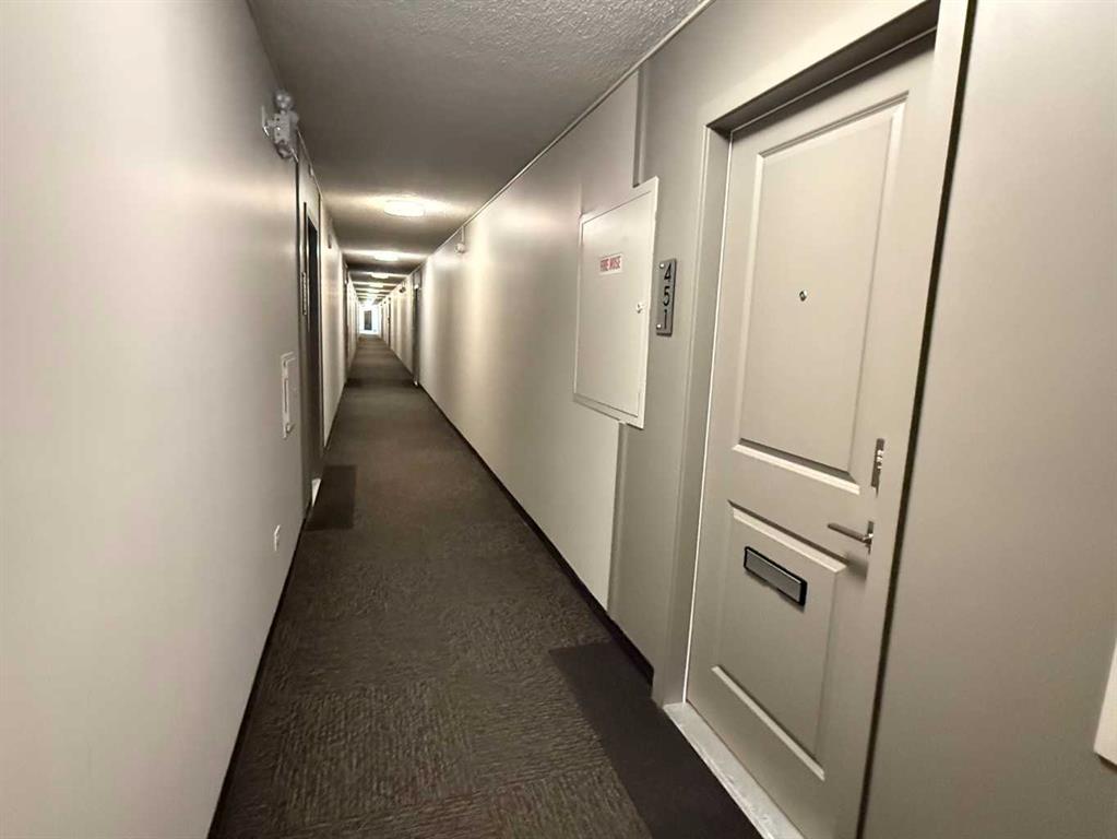 Picture for 451, 1620 8 Avenue NW