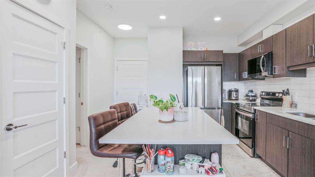 Picture for 404, 125 Wolf Hollow Crescent SE