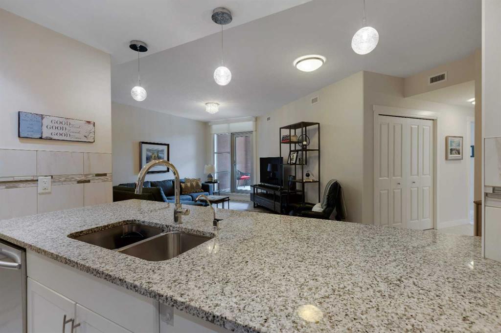 Picture for 109, 32 Varsity Estates Circle NW