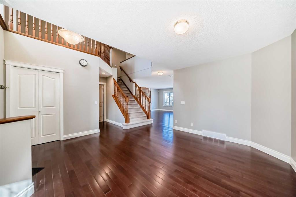 Picture for 141 Somerglen Way SW