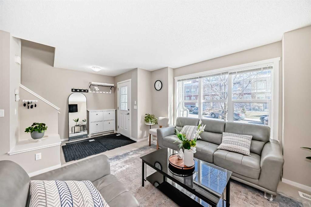 Picture for 120 Evansridge Court NW