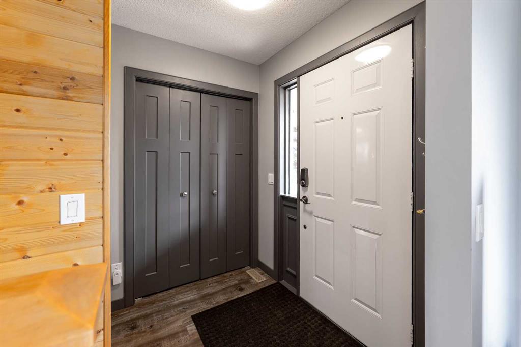 Picture for 11 Woodside Circle 