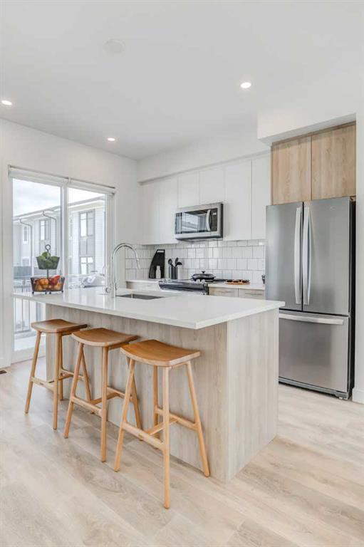 Picture for 103, 857 Belmont Drive SW