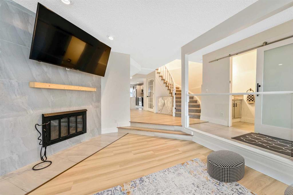 Picture for 100 Woodfield Green SW