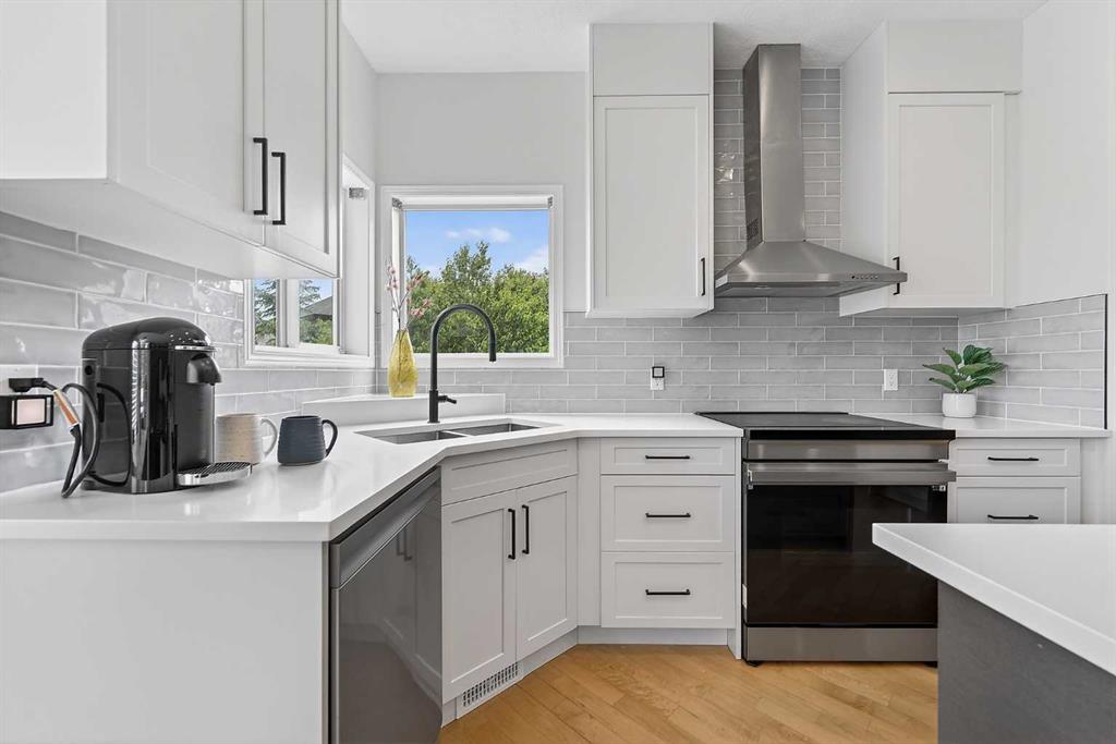 Picture for 36 Somerside Bay SW