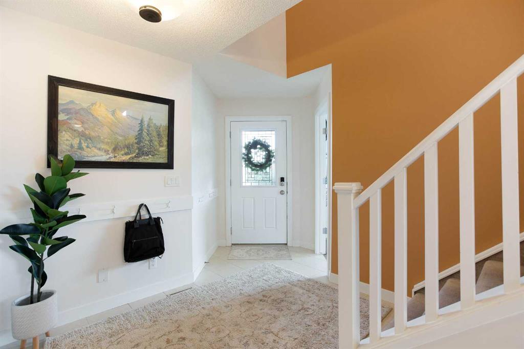 Picture for 2 Kingston View SE
