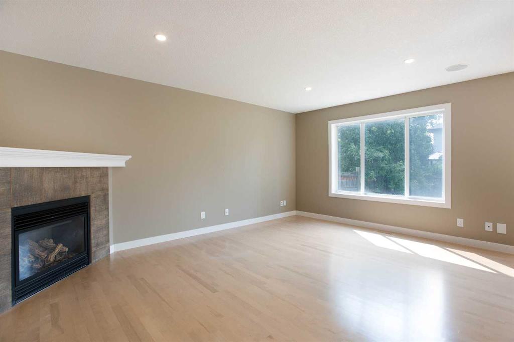 Picture for 714 Auburn Bay Heights SE