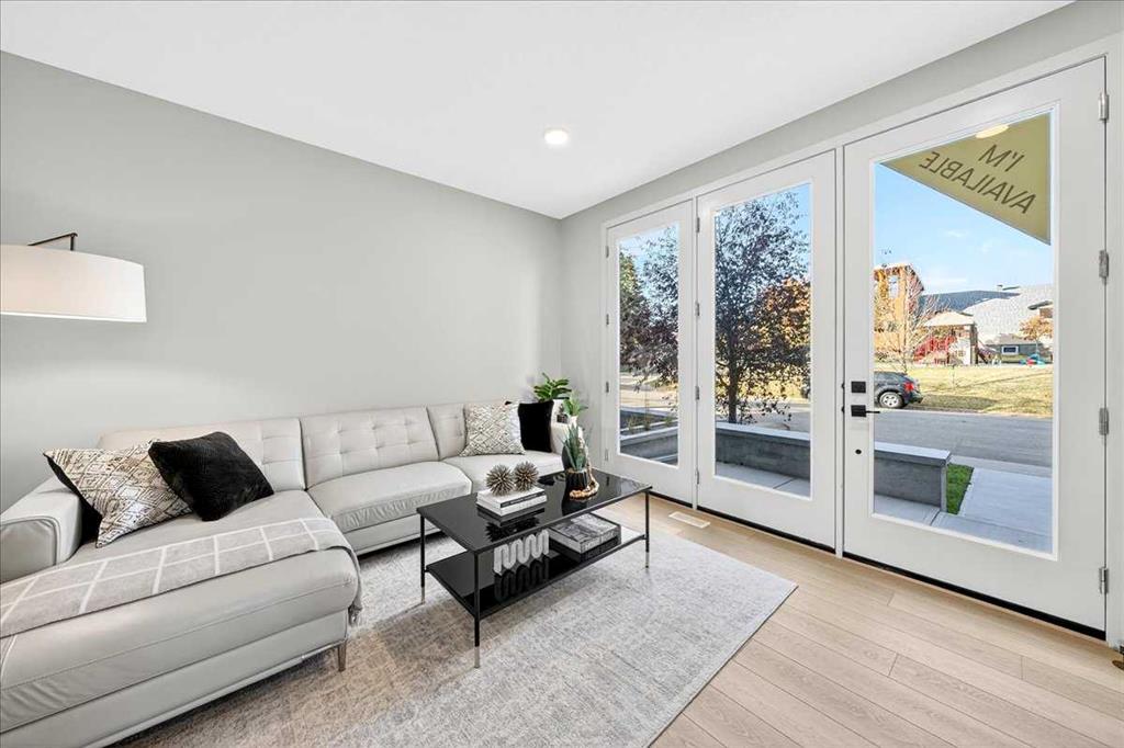 Picture for 641 53 Avenue SW