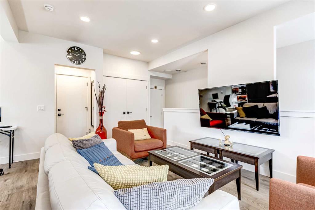 Picture for 511, 10060 46 Street NE