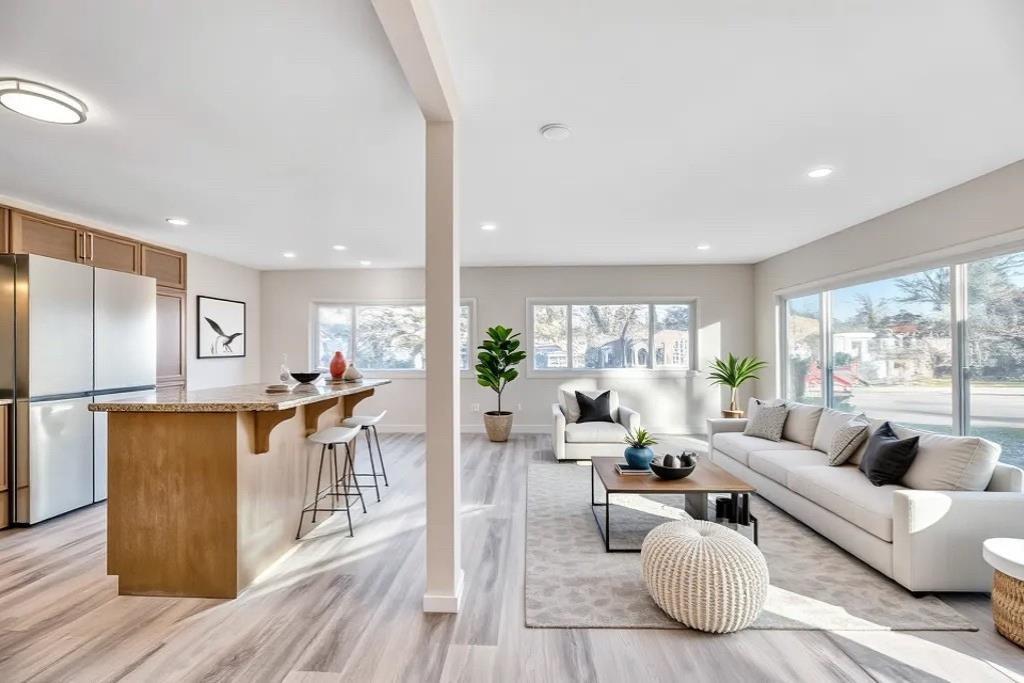 Picture for 826 Bayview Road 