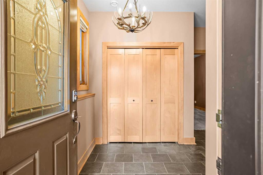 Picture for 4, 124 Silvertip Ridge 