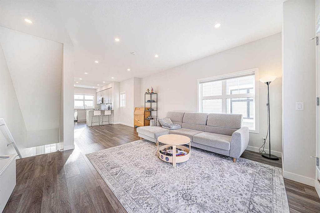 Picture for 69 Les Jardins Park SE