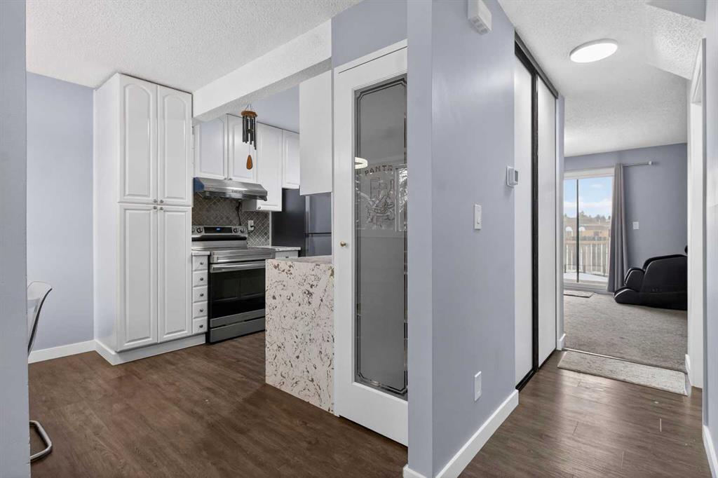 Picture for 22, 6100 4 Avenue NE