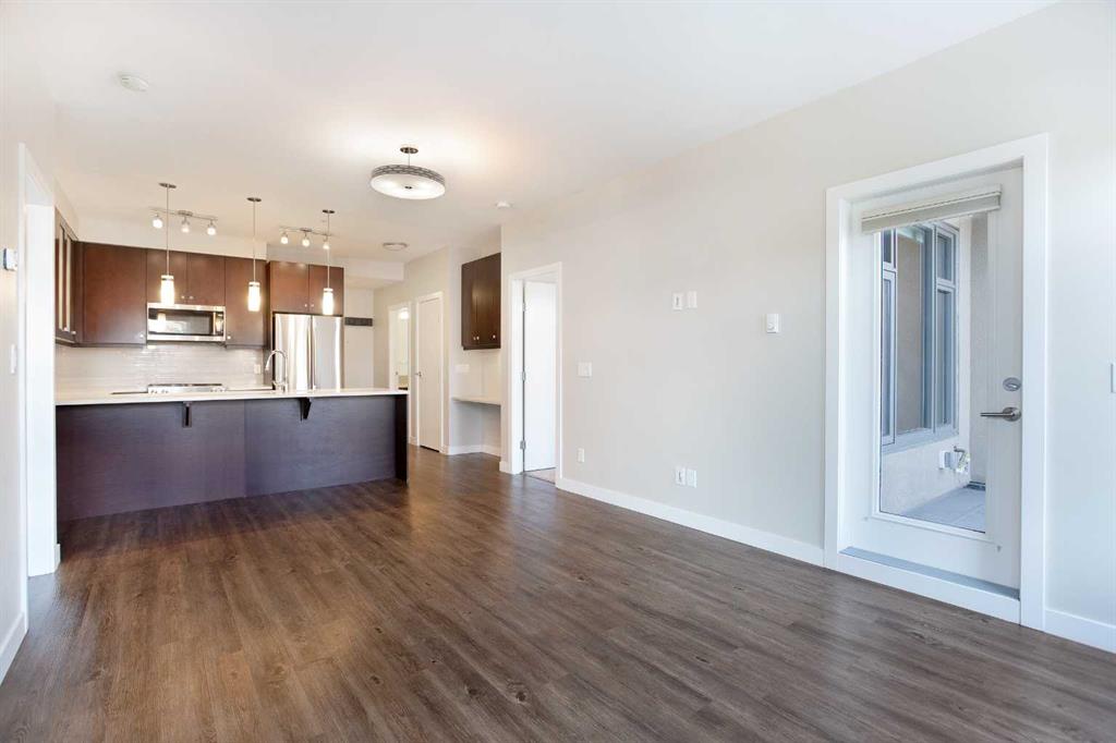 Picture for 207, 1720 10 Street SW