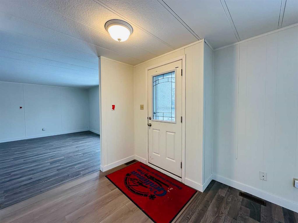 Picture for 279, 6220 17 Avenue SE