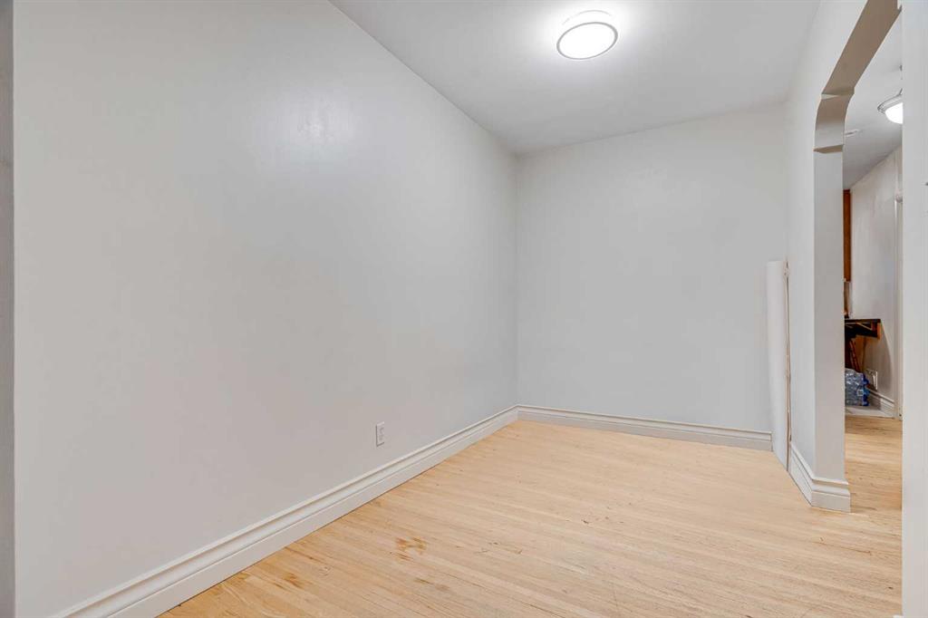 Picture for 102, 2303 17A Street SW