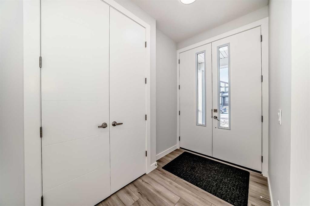 Picture for 100 Corner Glen Manor NE