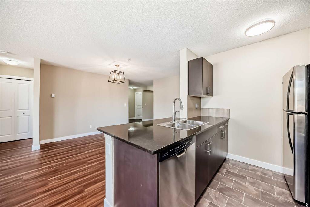 Picture for 1402, 625 Glenbow Drive 