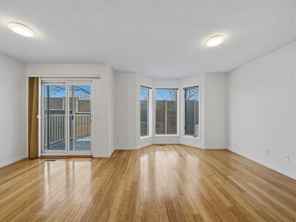 Picture for 626 Hawkstone Manor NW