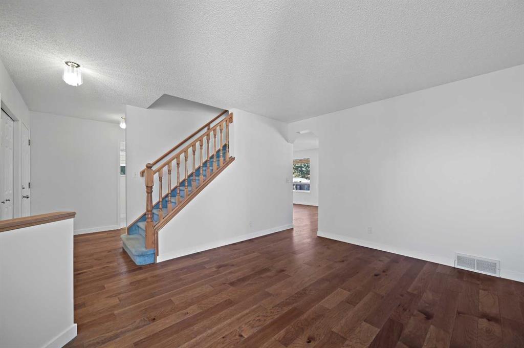 Picture for 182 Coventry Close NE