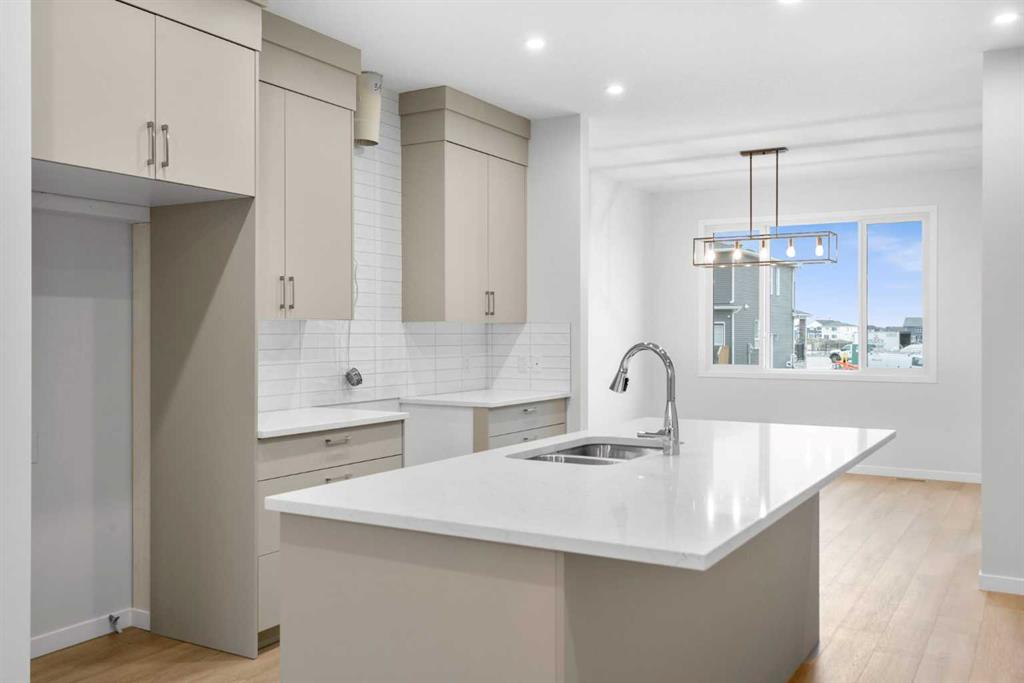 Picture for 17 Creekview Manor SW