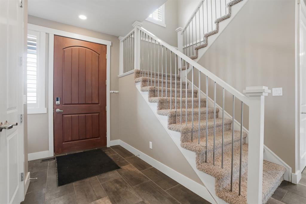 Picture for 595 Panamount Boulevard NW