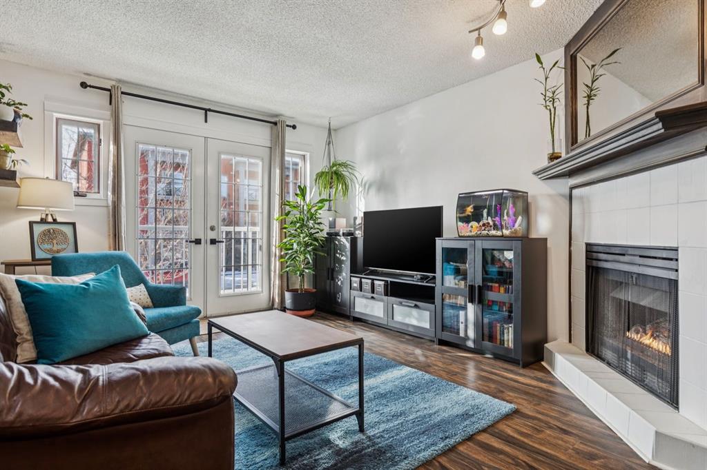 Picture for 1, 124 19 Avenue NE