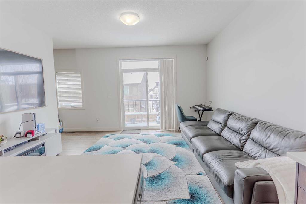 Picture for 413, 355 Nolancrest Heights NW