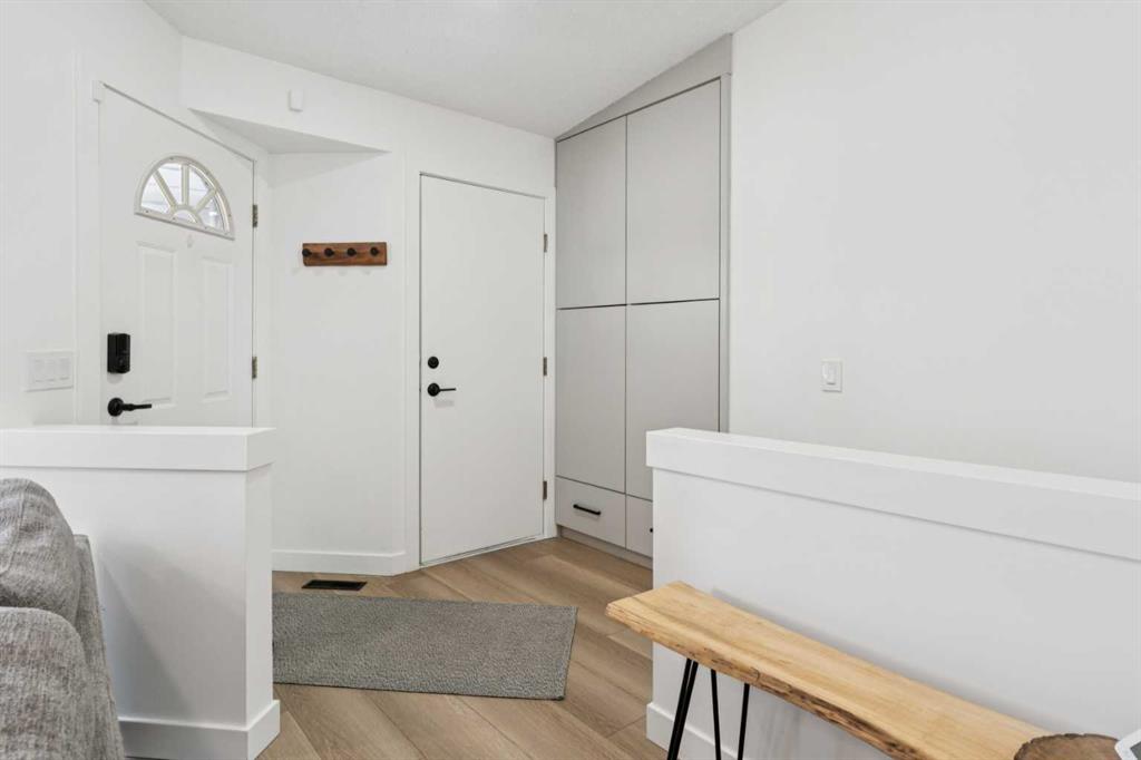 Picture for 194 Martinglen Way NE