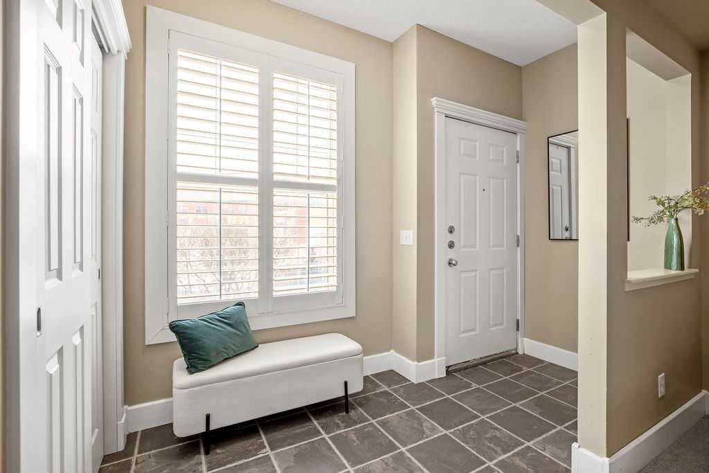 Picture for 15, 27 Springborough Boulevard SW