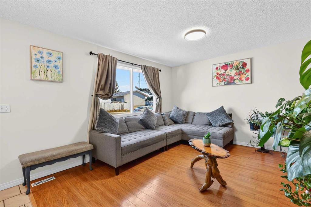 Picture for 928 Pinecliff Drive NE