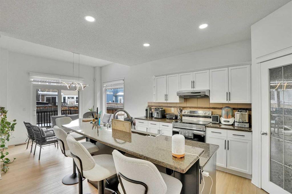 Picture for 31 Skyview Shores Gardens NE