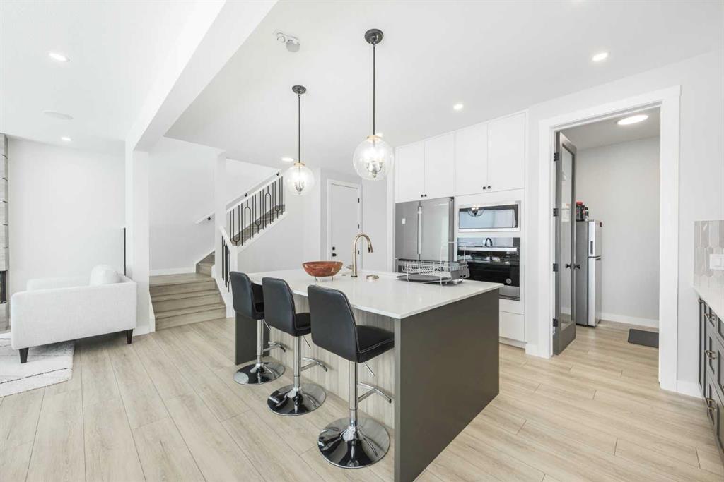 Picture for 181 Amblehurst Rise NW