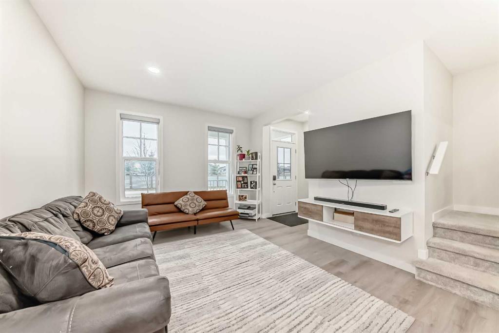 Picture for 149 Lavender Manor SE