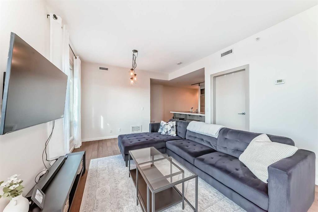 Picture for 1010, 210 15 Avenue SE