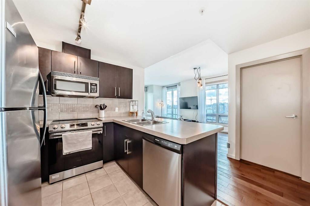 Picture for 1010, 210 15 Avenue SE