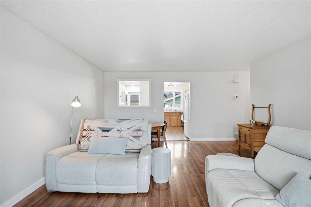 Picture for 20 Dovely Way SE