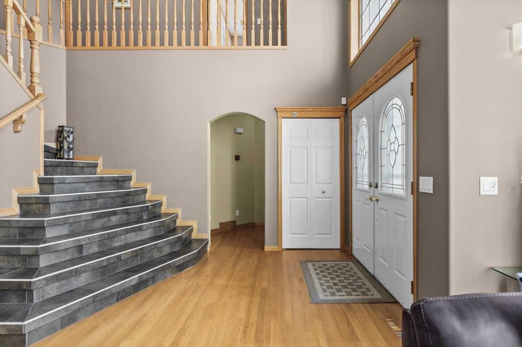 Picture for 123 Schiller Crescent NW