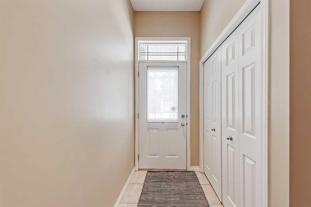 Picture for 40 Simcoe Place SW