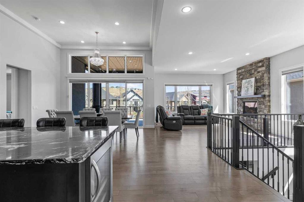 Picture for 112 Cranbrook View SE