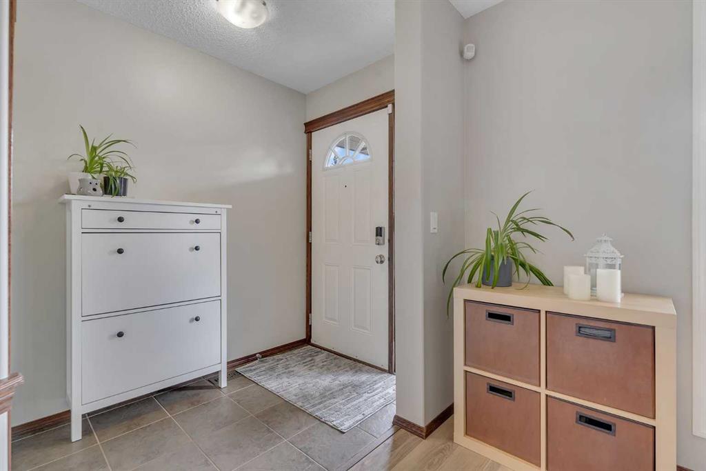 Picture for 119 Silverado Range Close SW