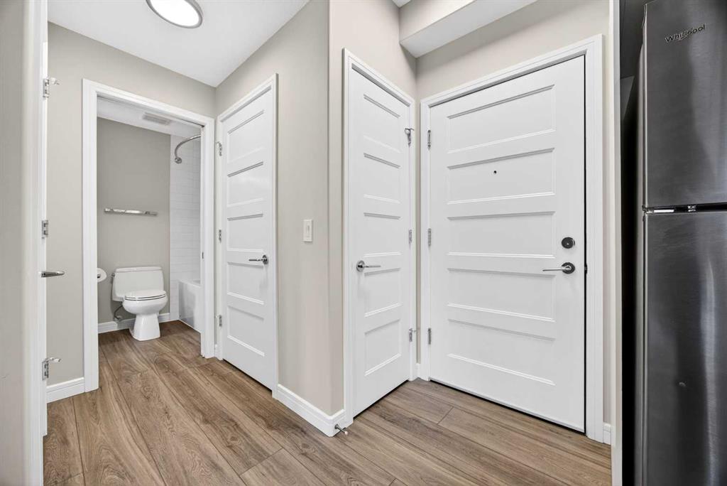 Picture for 2105, 80 Greenbriar Place NW
