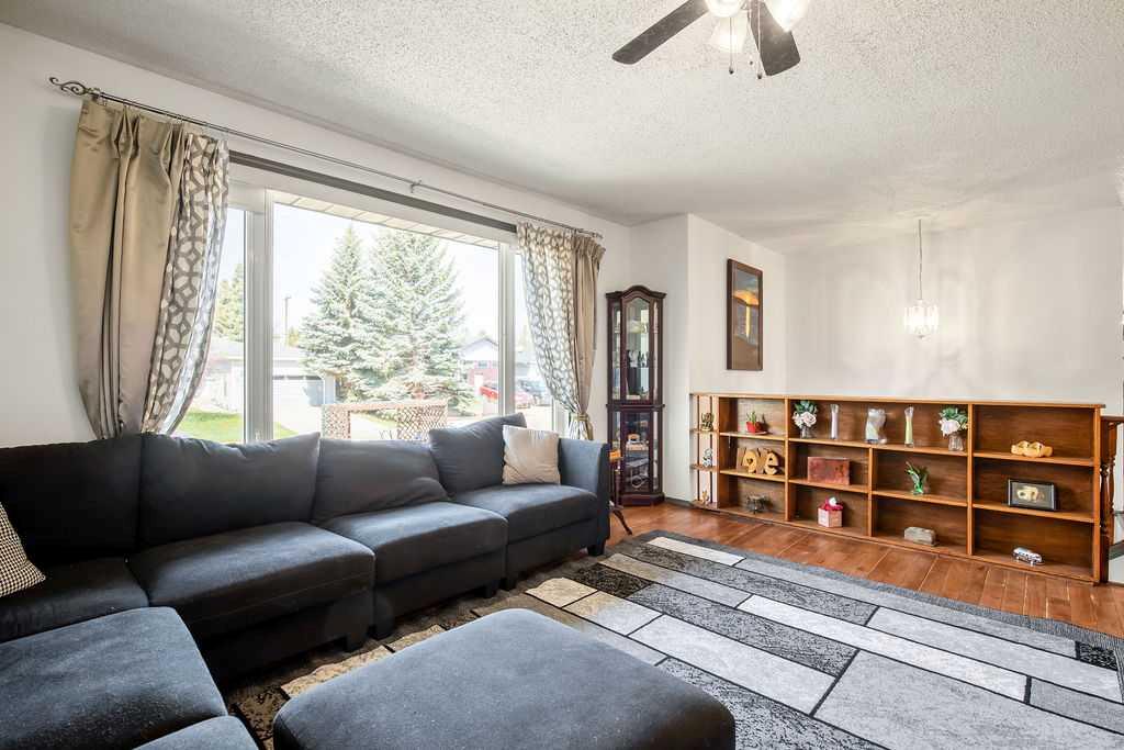 Picture for 13 Park Road 