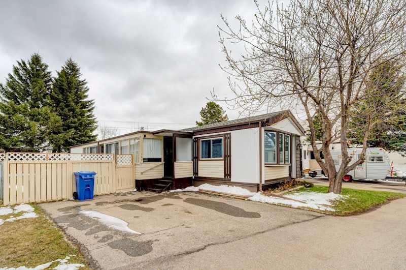 Picture for 162, 6724 17 Avenue SE