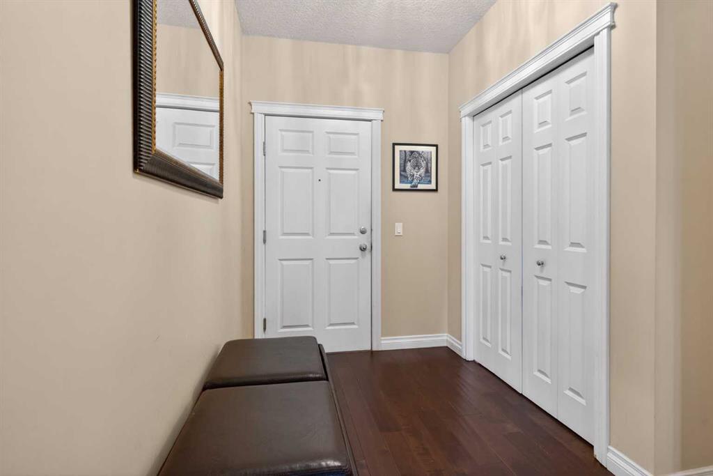 Picture for 7305, 14 Hemlock Crescent SW